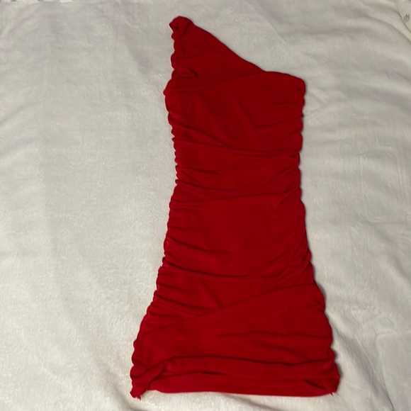 NWOT Red Tight Fitted One Shoulder Homecoming dress - Picture 2 of 3